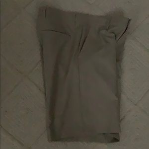 IZOD  men’s khaki Golf Shorts